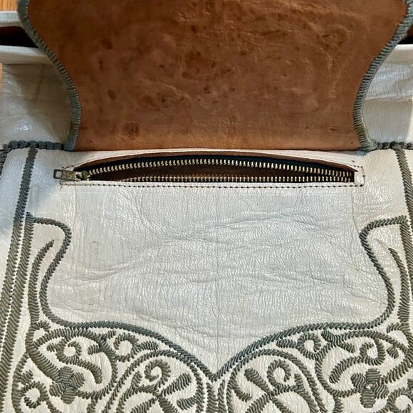 Vintage Beige Moroccan Handmade Berber Purse. Vintage Leather Embroidered Bag - Picture 8 of 16